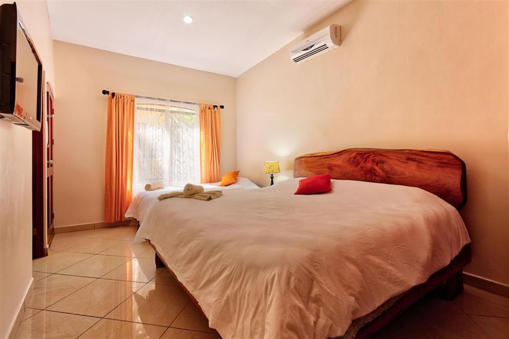 Las Brisas Resort And Villas ฆาโก ภายนอก รูปภาพ
